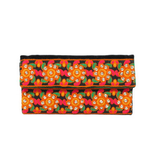 Velvet Embroidered Clutch with Flowers Velvet Embroidered Clutch with Flowers